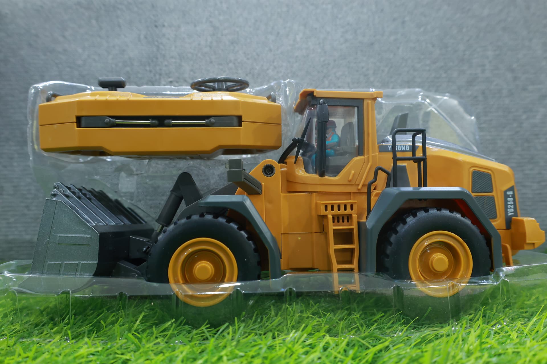 YIGONG 9-Channel RC Alloy Bulldozer / Wheel Loader — 2.4GHz — view 4